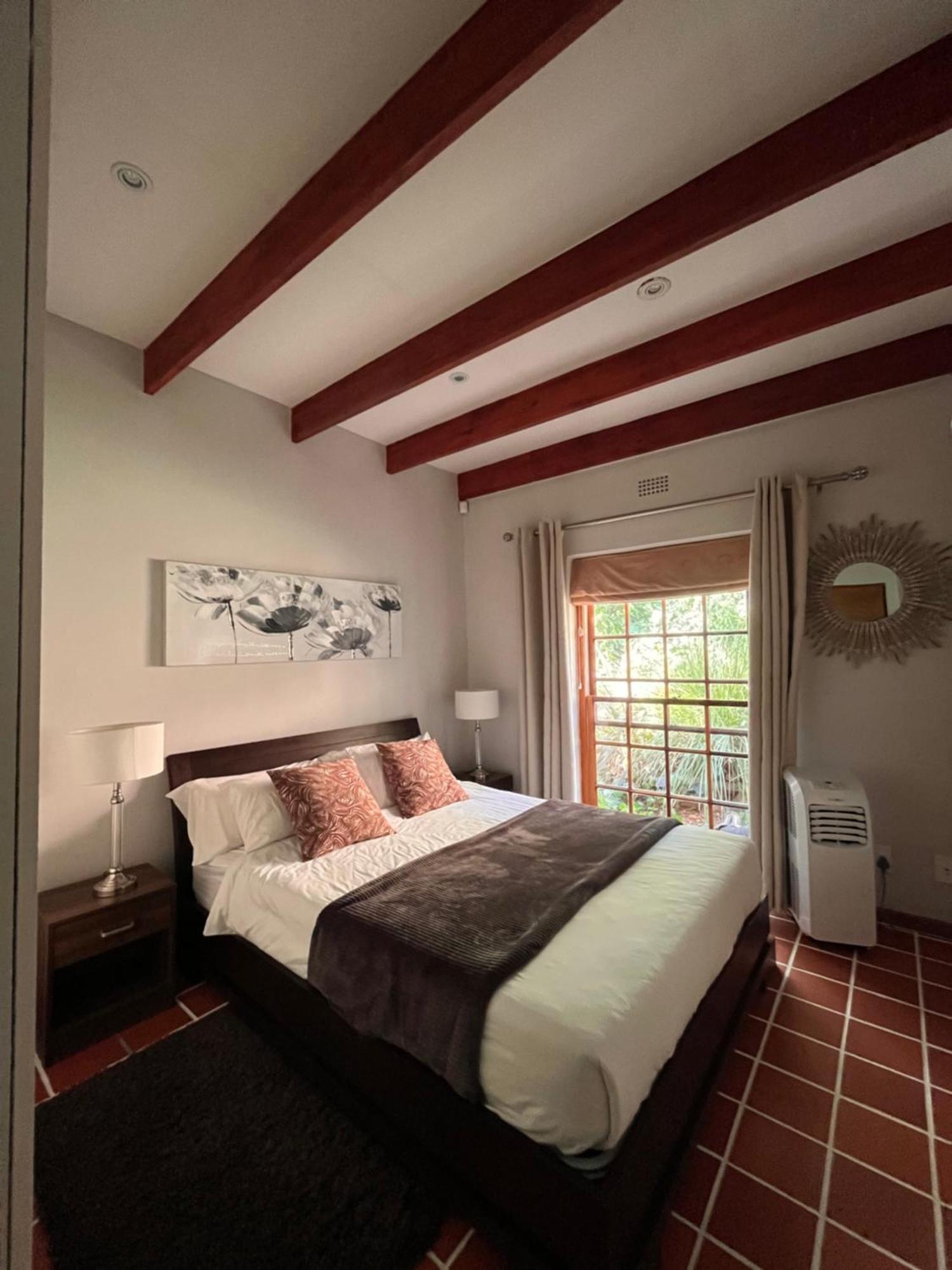 케이프타운 Cozy Camps Bay House With Mountain And Sea View 빌라 외부 사진
